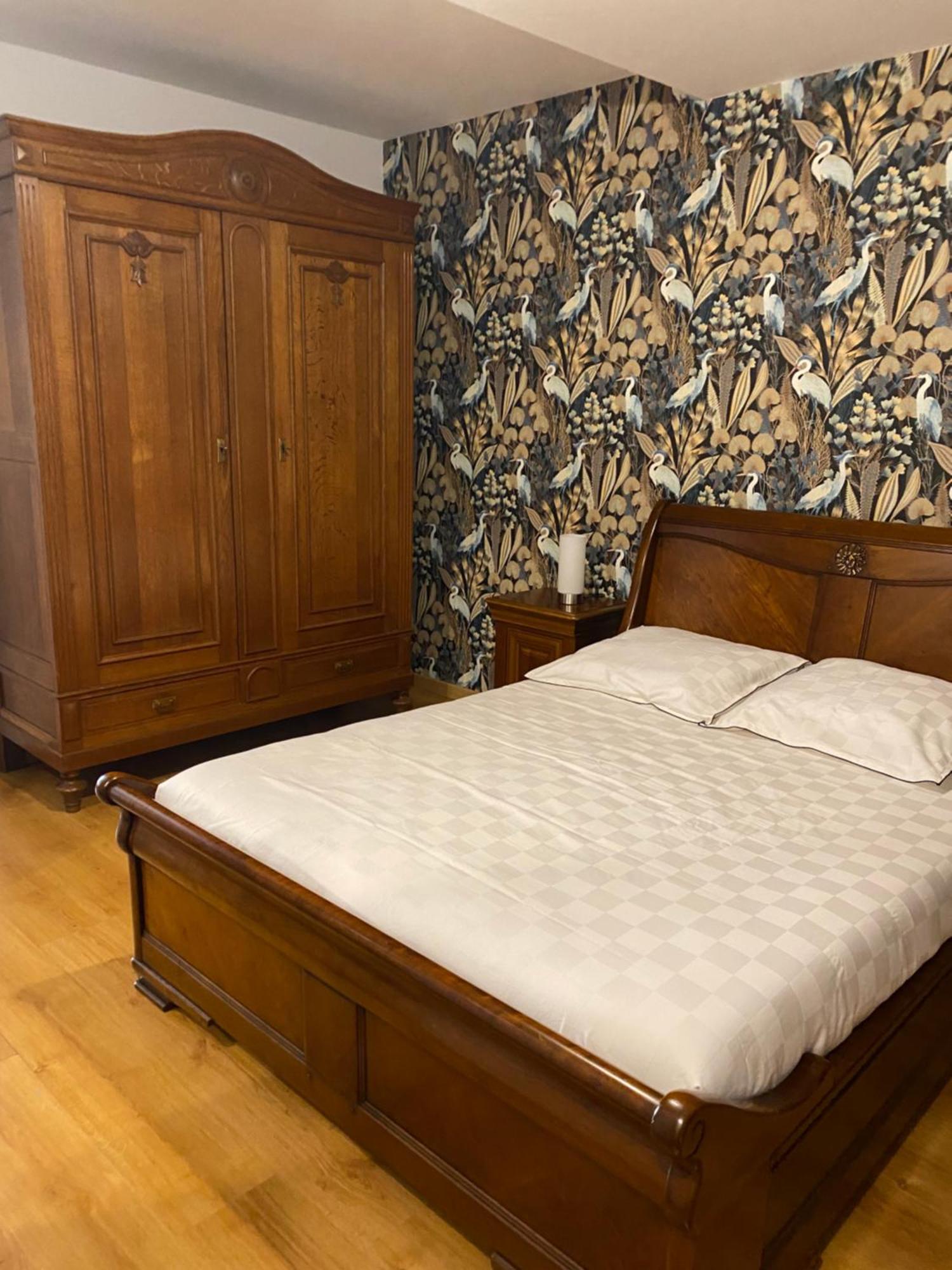 La Chambre D'Angele Sedan Exterior photo